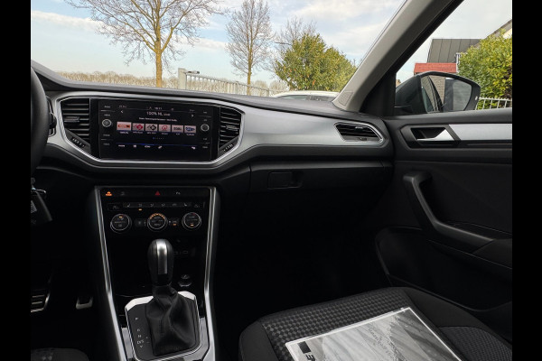 Volkswagen T-Roc 1.5 TSI Style STANDKACHEL / CAMERA / IQ LIGHT / STOELVERWARMING / CARPLAY / DRIVING SELECTION MODE