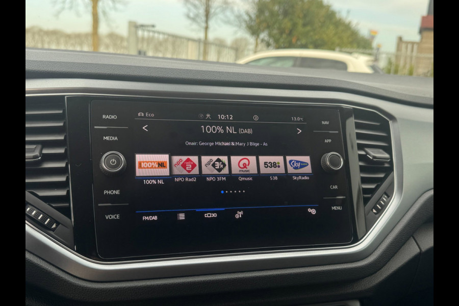Volkswagen T-Roc 1.5 TSI Style STANDKACHEL / CAMERA / IQ LIGHT / STOELVERWARMING / CARPLAY / DRIVING SELECTION MODE