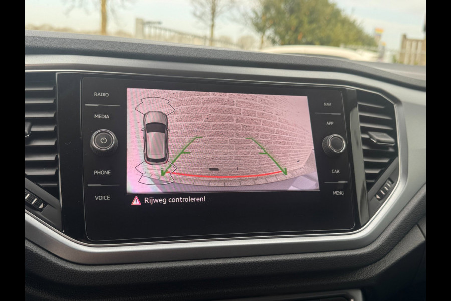 Volkswagen T-Roc 1.5 TSI Style STANDKACHEL / CAMERA / IQ LIGHT / STOELVERWARMING / CARPLAY / DRIVING SELECTION MODE
