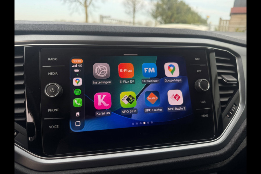 Volkswagen T-Roc 1.5 TSI Style STANDKACHEL / CAMERA / IQ LIGHT / STOELVERWARMING / CARPLAY / DRIVING SELECTION MODE