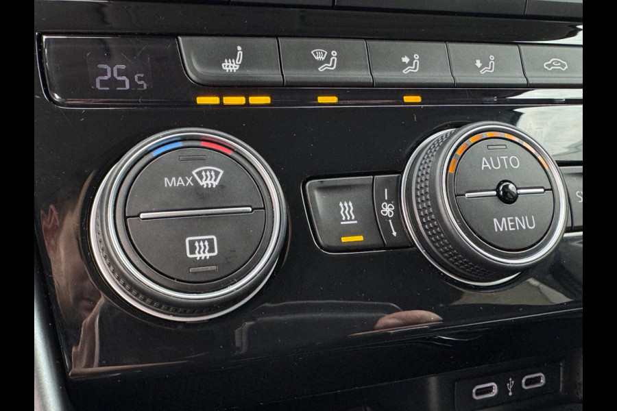 Volkswagen T-Roc 1.5 TSI Style STANDKACHEL / CAMERA / IQ LIGHT / STOELVERWARMING / CARPLAY / DRIVING SELECTION MODE