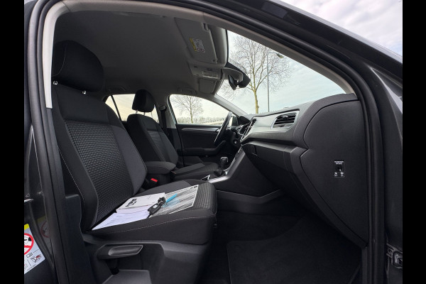 Volkswagen T-Roc 1.5 TSI Style STANDKACHEL / CAMERA / IQ LIGHT / STOELVERWARMING / CARPLAY / DRIVING SELECTION MODE