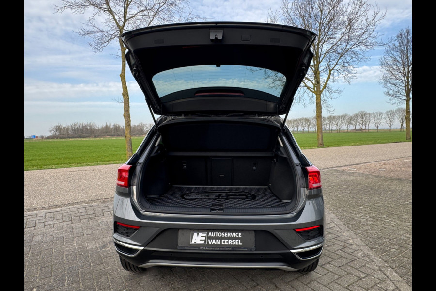 Volkswagen T-Roc 1.5 TSI Style STANDKACHEL / CAMERA / IQ LIGHT / STOELVERWARMING / CARPLAY / DRIVING SELECTION MODE