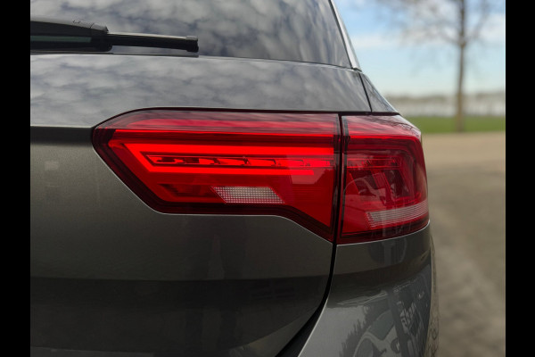 Volkswagen T-Roc 1.5 TSI Style STANDKACHEL / CAMERA / IQ LIGHT / STOELVERWARMING / CARPLAY / DRIVING SELECTION MODE