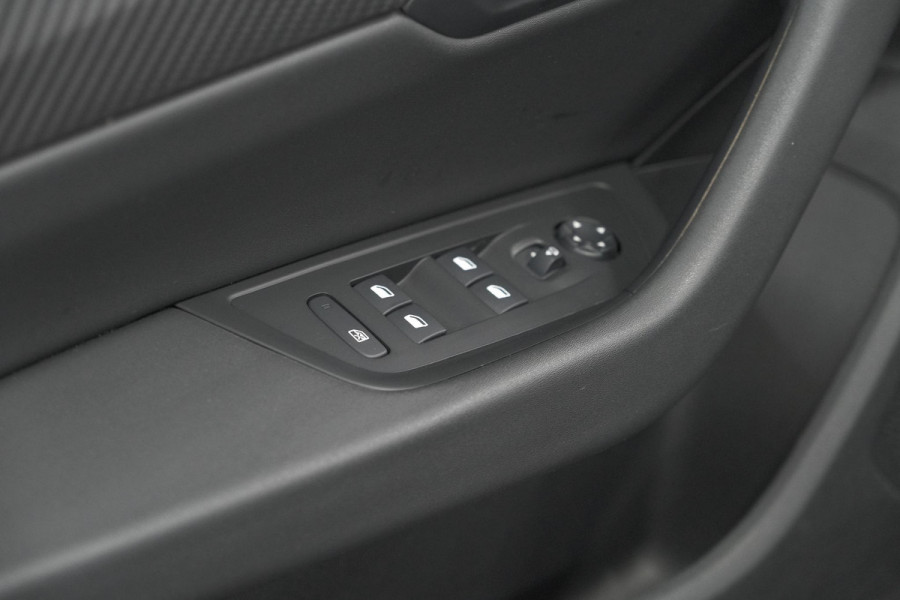 Peugeot 508 SW 1.6 HYbrid 180 Allure | Trekhaak | Elektronische Kofferklep | Adaptieve Cruise Control