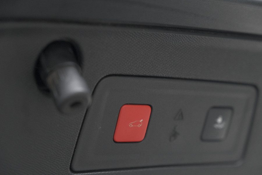 Peugeot 508 SW 1.6 HYbrid 180 Allure | Trekhaak | Elektronische Kofferklep | Adaptieve Cruise Control