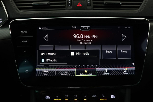 Škoda Superb 1.4 TSI iV Sportline | Trekhaak | Stoelverwarming | Matrix LED | Virtual Cockpit | Camera | Alcantara | Canton sound | Memory | Carplay | Navigatie | PHEV