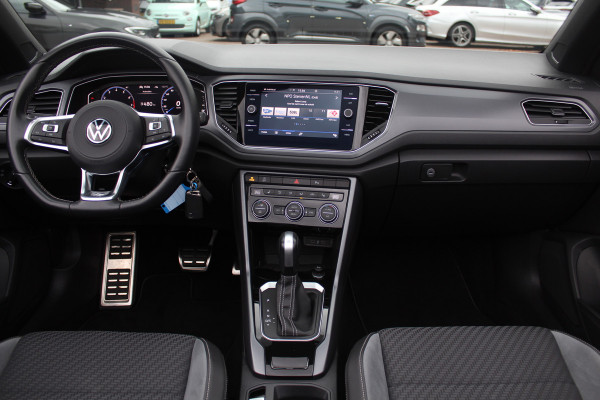 Volkswagen T-Roc Cabrio 1.5 TSI R-Line 47.055 km! / Navigatie / Parkeerhulp V+A / 19'' / Keyless / ACC / DAB / Stoelverwarming