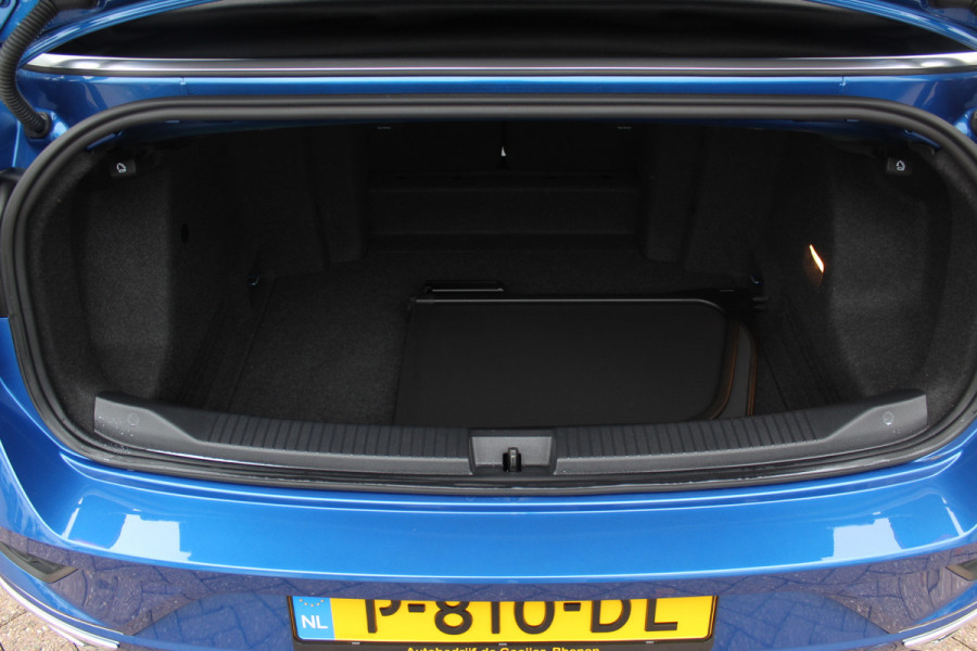 Volkswagen T-Roc Cabrio 1.5 TSI R-Line 47.055 km! / Navigatie / Parkeerhulp V+A / 19'' / Keyless / ACC / DAB / Stoelverwarming