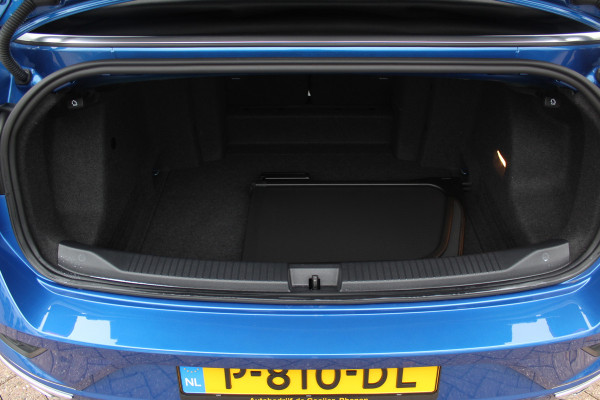 Volkswagen T-Roc Cabrio 1.5 TSI R-Line 47.055 km! / Navigatie / Parkeerhulp V+A / 19'' / Keyless / ACC / DAB / Stoelverwarming