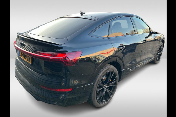 Audi e-tron Sportback 55 quattro edition 95 kWh / SoH 94,8% / Full option! / Panoramadak / Camera / Head-up / RS Seats / 21'' / Luchtvering / Matrix LED / B&O / ACC / Stoelverwarming