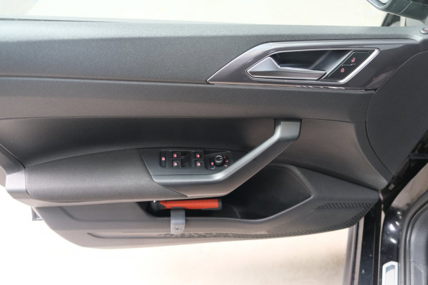 Volkswagen Polo 1.0 TSI Highline Business 2x R-Line - N.A.P. Airco, Cruise, Carplay, Camera, Virtual Cockpit, PDC, Navi.