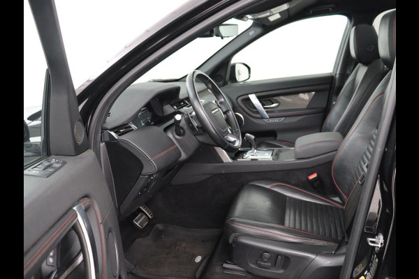 Land Rover Discovery Sport P300e 1.5 R-Dynamic SE | Panoramadak | Head-Up | Leder | Trekhaak | Matrix LED | Stoelverwarming | Keyless | Park Assist | Carplay | Navigatie | Memory | PHEV | Plug In