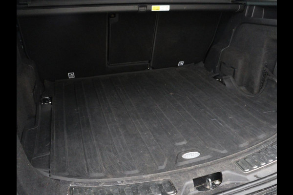 Land Rover Discovery Sport P300e 1.5 R-Dynamic SE | Panoramadak | Head-Up | Leder | Trekhaak | Matrix LED | Stoelverwarming | Keyless | Park Assist | Carplay | Navigatie | Memory | PHEV | Plug In