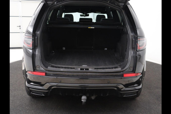 Land Rover Discovery Sport P300e 1.5 R-Dynamic SE | Panoramadak | Head-Up | Leder | Trekhaak | Matrix LED | Stoelverwarming | Keyless | Park Assist | Carplay | Navigatie | Memory | PHEV | Plug In