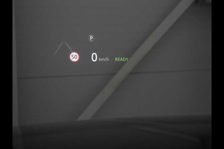 Land Rover Discovery Sport P300e 1.5 R-Dynamic SE | Panoramadak | Head-Up | Leder | Trekhaak | Matrix LED | Stoelverwarming | Keyless | Park Assist | Carplay | Navigatie | Memory | PHEV | Plug In