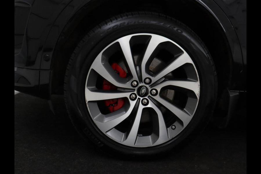 Land Rover Discovery Sport P300e 1.5 R-Dynamic SE | Panoramadak | Head-Up | Leder | Trekhaak | Matrix LED | Stoelverwarming | Keyless | Park Assist | Carplay | Navigatie | Memory | PHEV | Plug In