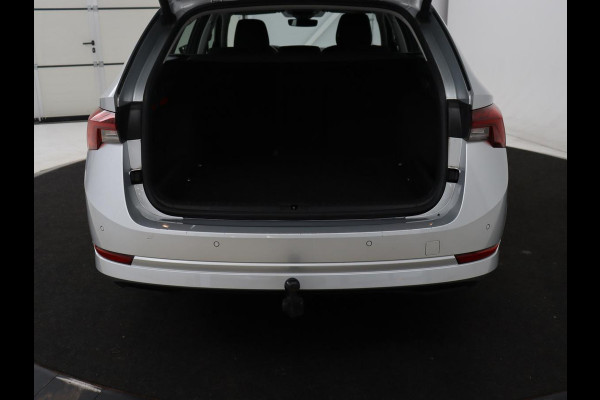 Škoda Octavia 1.0 TSI Business Edition | Trekhaak | Carplay | Navigatie | Full LED | Parkeerhulp | Climate control | Digital Cockpit | Bluetooth