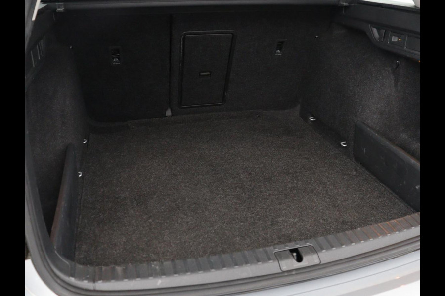 Škoda Octavia 1.0 TSI Business Edition | Trekhaak | Carplay | Navigatie | Full LED | Parkeerhulp | Climate control | Digital Cockpit | Bluetooth