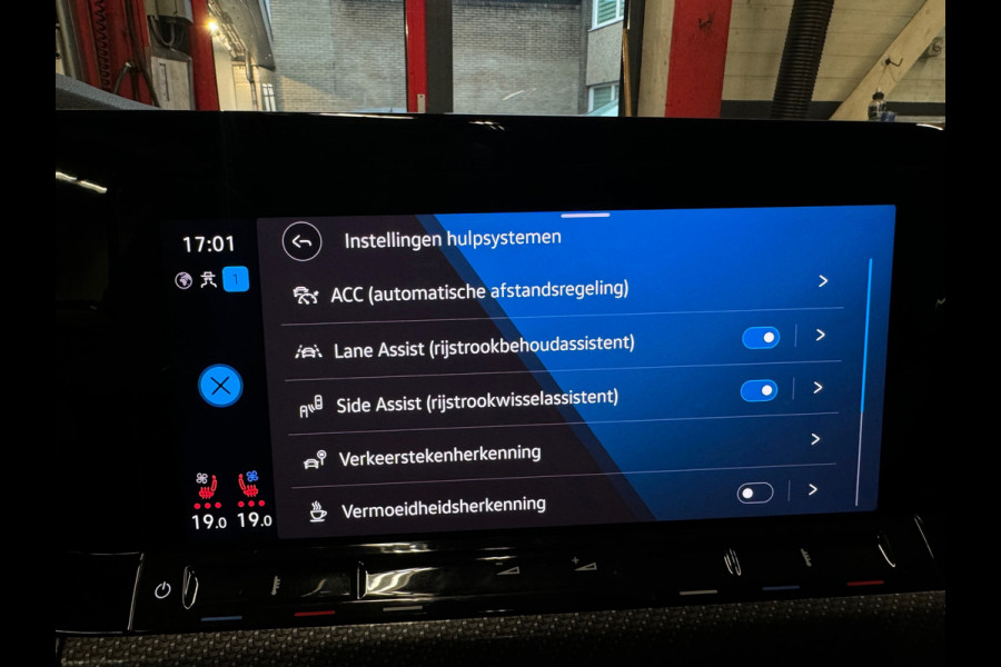 Volkswagen Golf 2.0 TSI R 4M Performance Pano|Akra|HuD|Drift