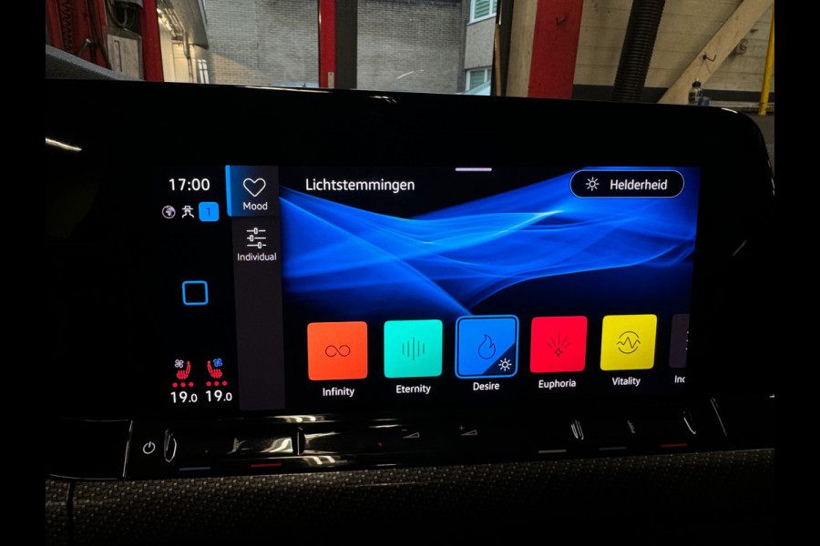 Volkswagen Golf 2.0 TSI R 4M Performance Pano|Akra|HuD|Drift