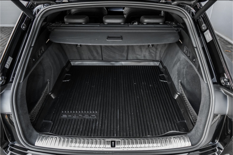 Audi e-tron 55 Quattro Advanced Pro Line+ 95 kWh S-Line Zwart Optiek Pano ACC HUD Trekhaak