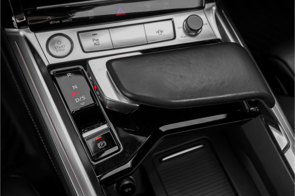 Audi e-tron 55 Quattro Advanced Pro Line+ 95 kWh S-Line Zwart Optiek Pano ACC HUD Trekhaak