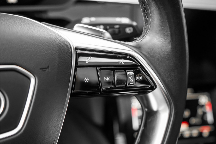 Audi e-tron 55 Quattro Advanced Pro Line+ 95 kWh S-Line Zwart Optiek Pano ACC HUD Trekhaak
