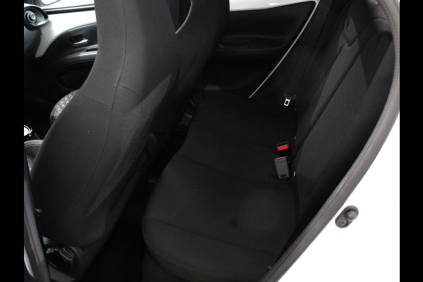 Toyota Aygo X 1.0 VVT-i S-CVT Automaat Trend | Navigatie | Apple Carplay/Android Auto | Climate Control | Cruise Control Adaptive | 17"Lichtmetalen velgen | Camera