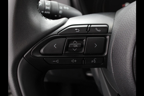 Toyota Aygo X 1.0 VVT-i S-CVT Automaat Trend | Navigatie | Apple Carplay/Android Auto | Climate Control | Cruise Control Adaptive | 17"Lichtmetalen velgen | Camera