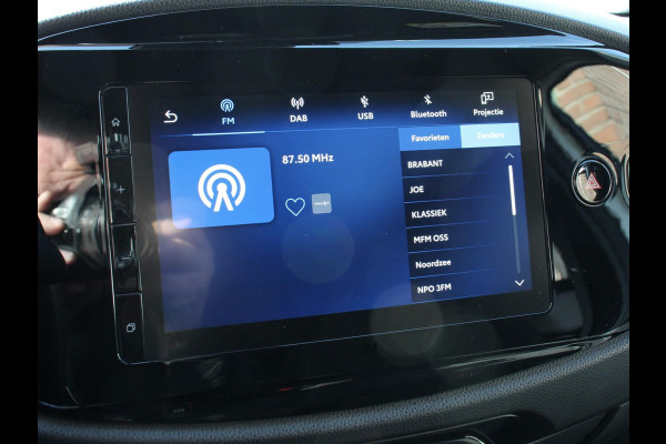 Toyota Aygo X 1.0 VVT-i S-CVT Automaat Trend | Navigatie | Apple Carplay/Android Auto | Climate Control | Cruise Control Adaptive | 17"Lichtmetalen velgen | Camera