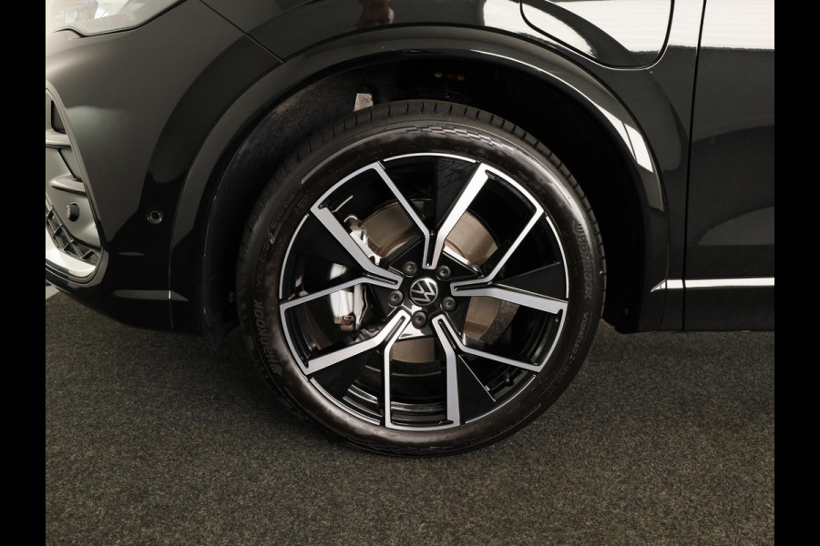 Volkswagen Tiguan 1.5 eHybrid R-Line Edition 272PK | Panoramadak | Camera | Wegklapbare trekhaak | Verlengde garantie