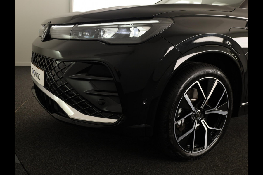 Volkswagen Tiguan 1.5 eHybrid R-Line Edition 272PK | Panoramadak | Camera | Wegklapbare trekhaak | Verlengde garantie