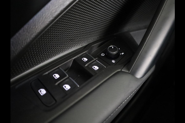 Volkswagen Tiguan 1.5 eHybrid R-Line Edition 272PK | Panoramadak | Camera | Wegklapbare trekhaak | Verlengde garantie