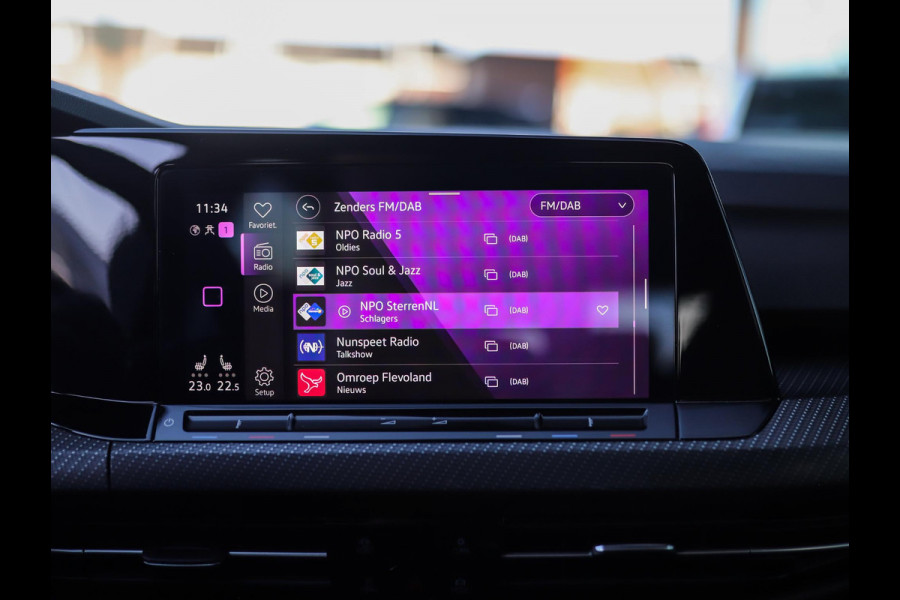 Volkswagen Golf 1.5 TSI R-Line | Camera | Stuur/Stoelverw. | DAB | ACC