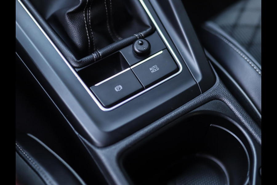 Volkswagen Golf 1.5 TSI R-Line | Camera | Stuur/Stoelverw. | DAB | ACC