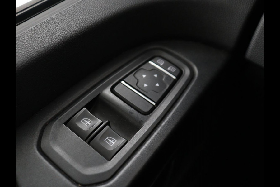 Renault Trafic 2.0 dCi T29 L1H1 Comfort | Trekhaak | Airco | Bluetooth | Parkeerhulp | Camera | Full LED | Cruise control | 3 Persoons