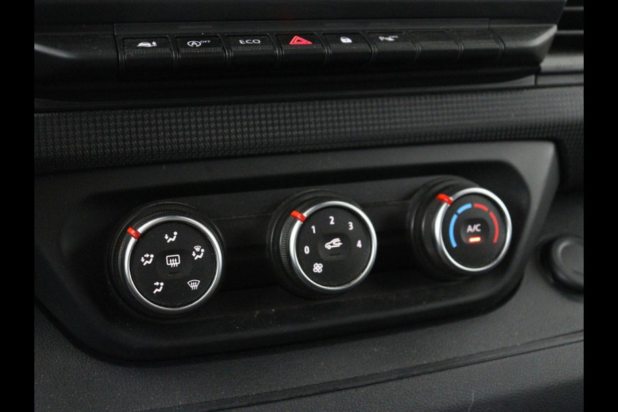 Renault Trafic 2.0 dCi T29 L1H1 Comfort | Trekhaak | Airco | Bluetooth | Parkeerhulp | Camera | Full LED | Cruise control | 3 Persoons