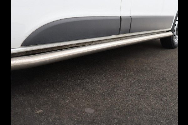 Renault Trafic 2.0 dCi T29 L1H1 Comfort | Trekhaak | Airco | Bluetooth | Parkeerhulp | Camera | Full LED | Cruise control | 3 Persoons