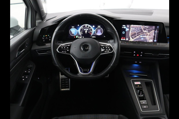 Volkswagen Golf 1.4 eHybrid GTE | Panoramadak | Stoelverwarming | Adaptive cruise | Carplay | Sfeerverlichting | Keyless | 18'' | Navigatie | Sportstoelen | Parkeerhulp | PHEV | Plug In