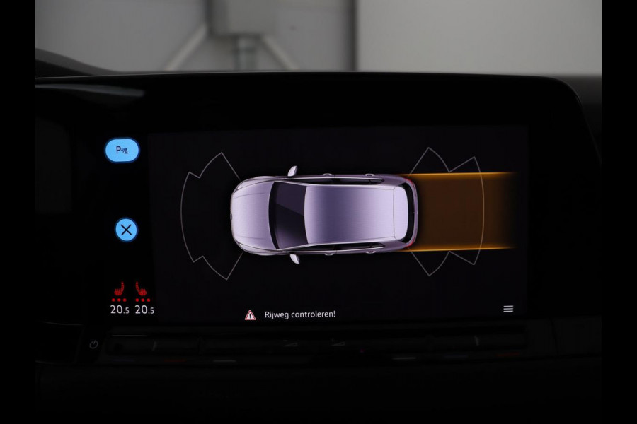 Volkswagen Golf 1.4 eHybrid GTE | Panoramadak | Stoelverwarming | Adaptive cruise | Carplay | Sfeerverlichting | Keyless | 18'' | Navigatie | Sportstoelen | Parkeerhulp | PHEV | Plug In