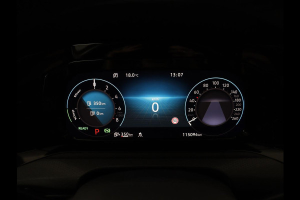 Volkswagen Golf 1.4 eHybrid GTE | Panoramadak | Stoelverwarming | Adaptive cruise | Carplay | Sfeerverlichting | Keyless | 18'' | Navigatie | Sportstoelen | Parkeerhulp | PHEV | Plug In