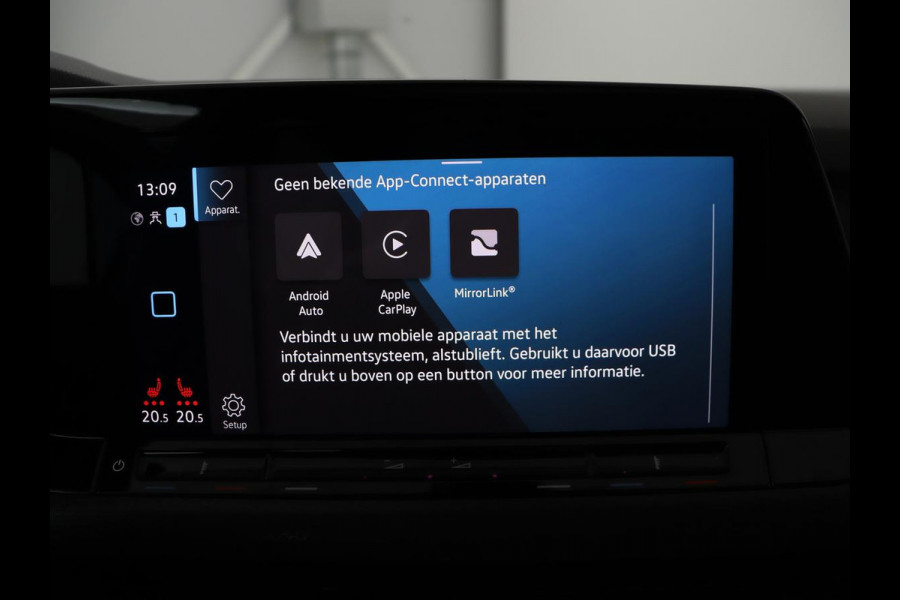 Volkswagen Golf 1.4 eHybrid GTE | Panoramadak | Stoelverwarming | Adaptive cruise | Carplay | Sfeerverlichting | Keyless | 18'' | Navigatie | Sportstoelen | Parkeerhulp | PHEV | Plug In