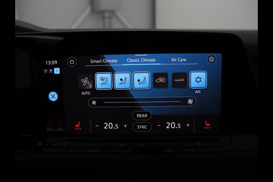 Volkswagen Golf 1.4 eHybrid GTE | Panoramadak | Stoelverwarming | Adaptive cruise | Carplay | Sfeerverlichting | Keyless | 18'' | Navigatie | Sportstoelen | Parkeerhulp | PHEV | Plug In