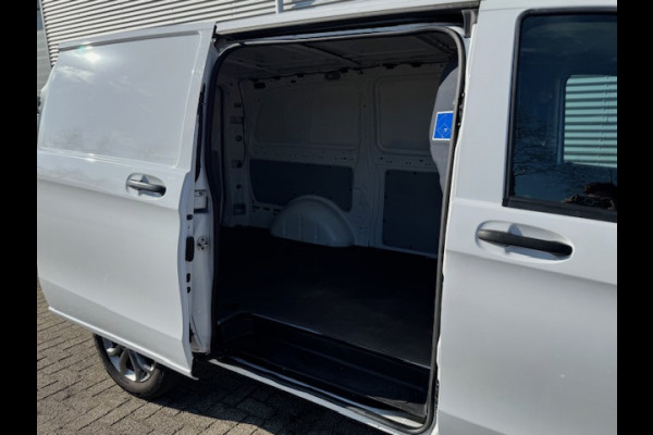 Mercedes-Benz Vito 114 CDI Lang,Cruisecontrol,Navigatie,Camera,Lm-velgen, Bluetooth,