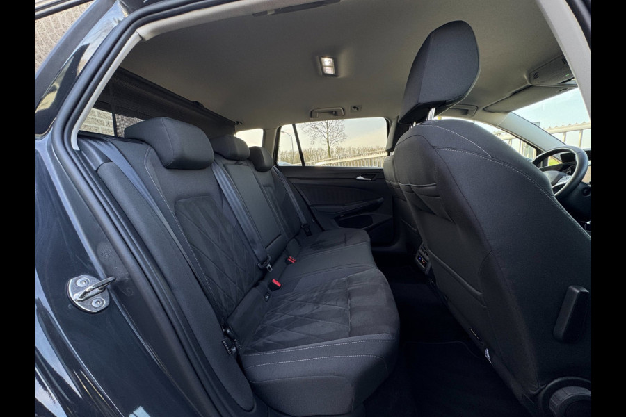 Volkswagen Golf Variant 1.5 TSI Style ERGOACTIVE / IQ LIGHT / KEYLESS START & GO / ALCANTARA / CARPLAY / NAVI / MASSAGE / ACC