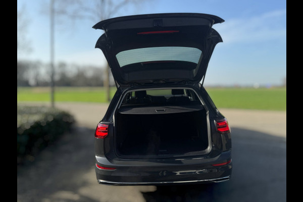 Volkswagen Golf Variant 1.5 TSI Style ERGOACTIVE / IQ LIGHT / KEYLESS START & GO / ALCANTARA / CARPLAY / NAVI / MASSAGE / ACC