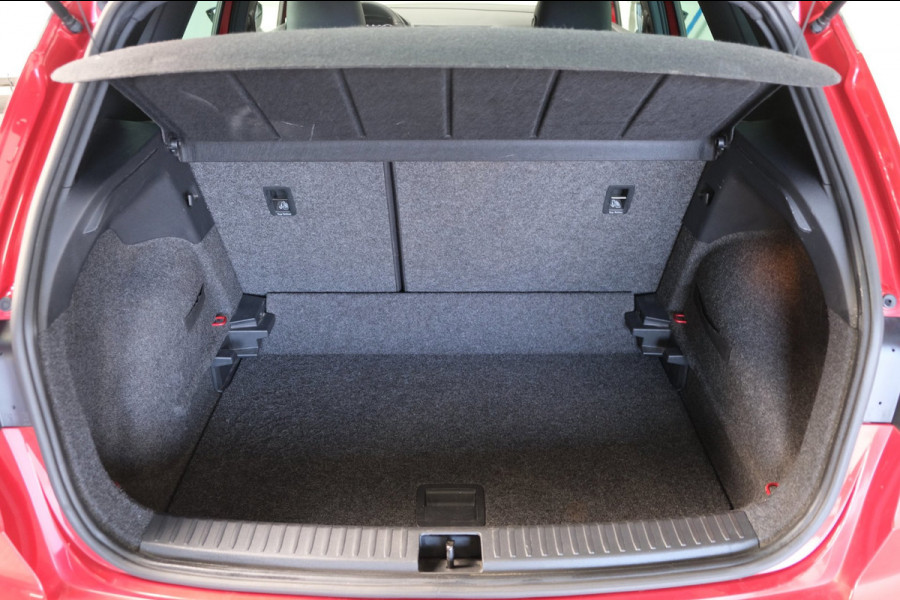 Seat Arona 1.0 TSI FR Business Intense Plus - N.A.P. Airco, Navi, Carplay, Camera, Virtual Cockpit, Trekhaak.