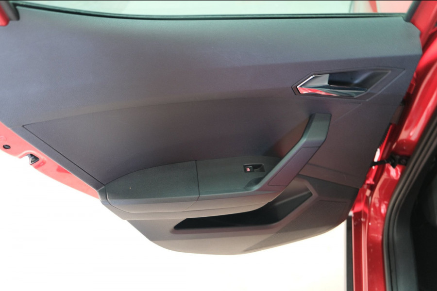 Seat Arona 1.0 TSI FR Business Intense Plus - N.A.P. Airco, Navi, Carplay, Camera, Virtual Cockpit, Trekhaak.