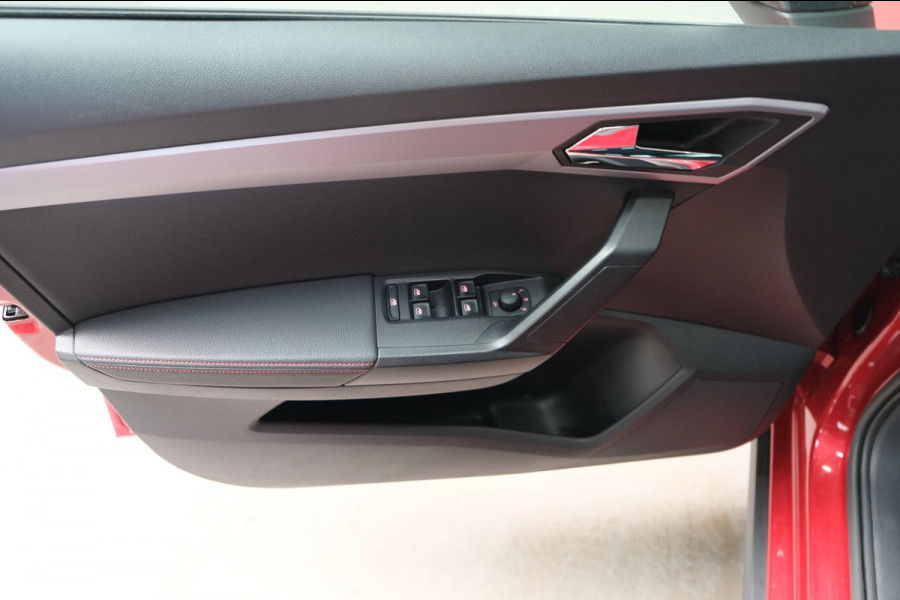 Seat Arona 1.0 TSI FR Business Intense Plus - N.A.P. Airco, Navi, Carplay, Camera, Virtual Cockpit, Trekhaak.